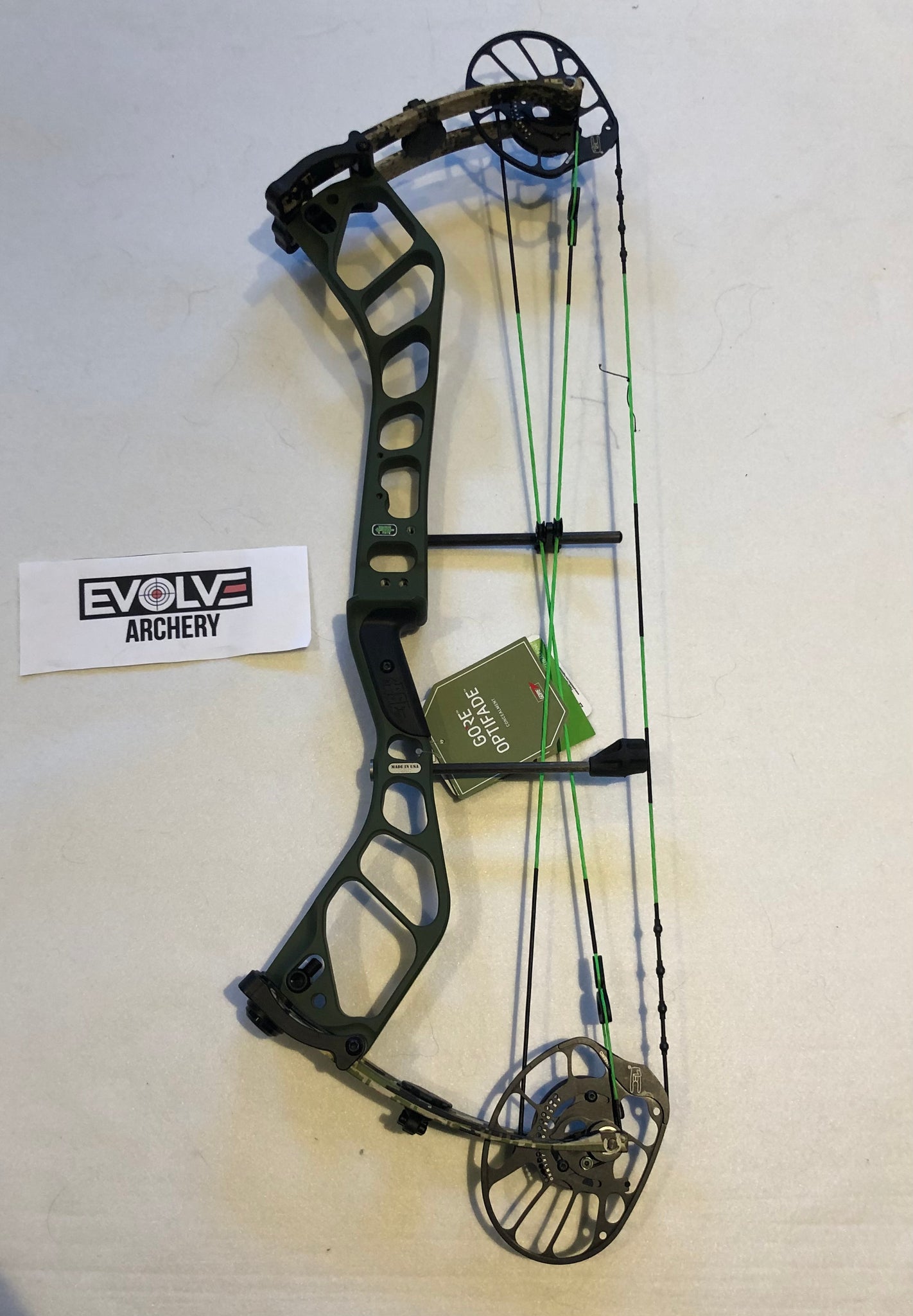 PSE Embark Nock On Edition Compound Bow Evolve Archery Canada pse-embark-nock-on-edition-compound-bow-evolve-archery-canada
